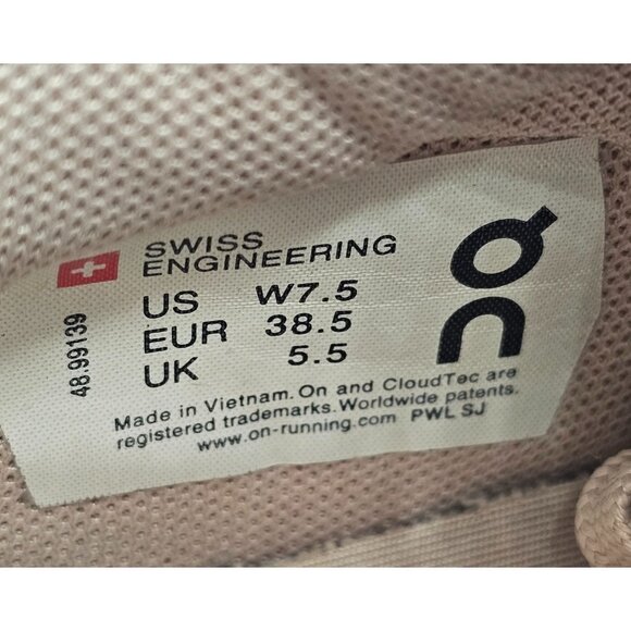 On Women's Mauve White Suede Leather On The Roger Clubhouse Sneakers Sz 7.5 2959 - Picture 8 of 16